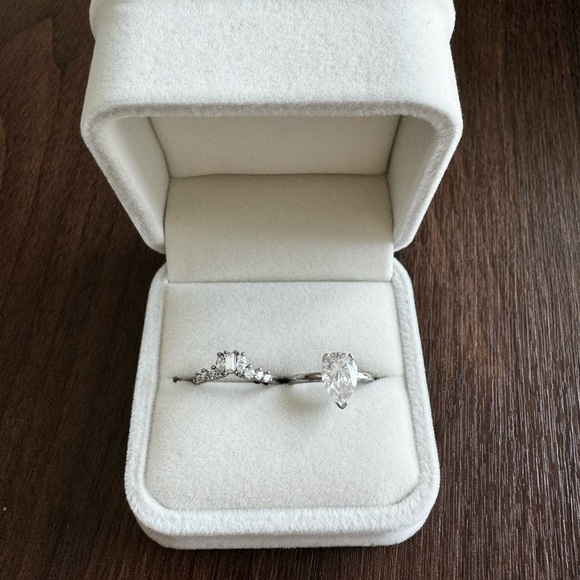 Gorgeous 2kt stackable diamond ring ( lab-created diamond) - Picture 3 of 5